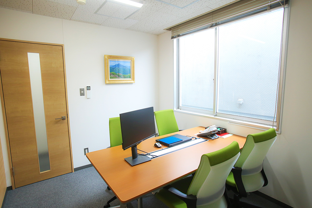 福岡事務所 内観